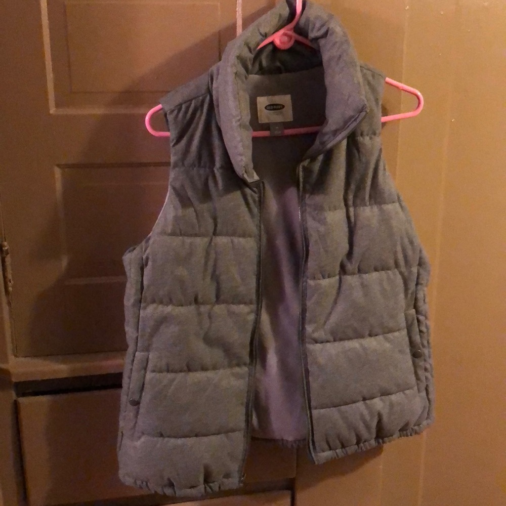 Gray Old Navy Puffer Vest